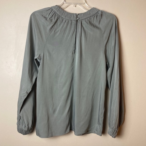 NWT Universal Standard Patricia Blouse in Sage Green - Picture 5 of 12